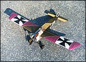 Fokker E III rozpt 705mm pro motor Modela hmotnost 80g.